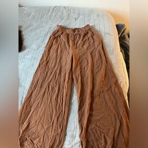 MOVING SALE AERIE BURNT ORANGE TEXTURED FLOWY PANTS WITH POCKETS